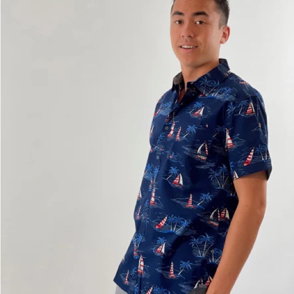 MBX California Navy Blue Sailboat Print Men's Shirt - Picture 1 of 5